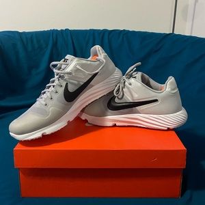 Nike Alpha Huarache Elite Trainers